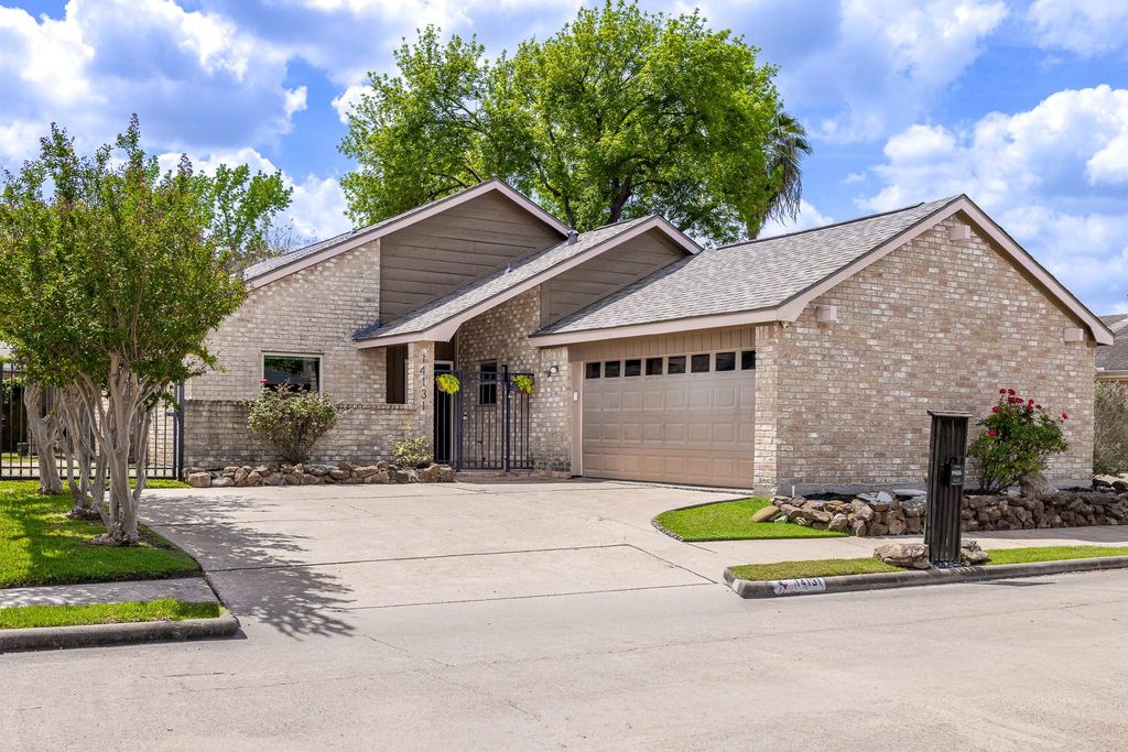 14131 Hillvale Drive, Houston, TX 77077