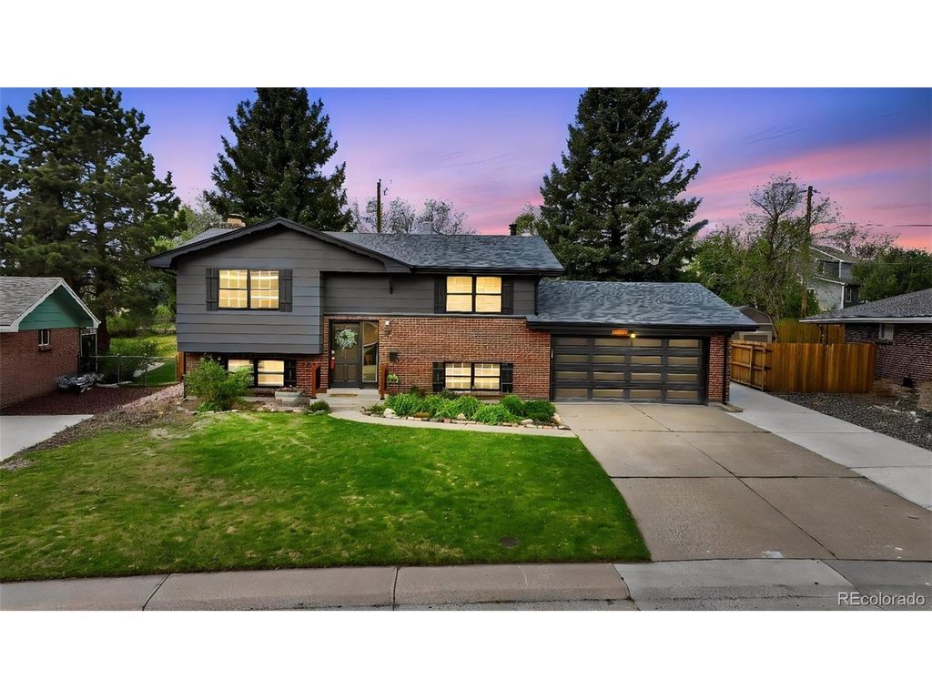 1353 S Dudley St, Lakewood, CO 80232