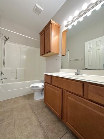 305 Holleman Drive E 1504, College Station, TX 77840