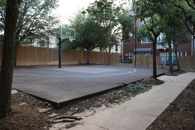 305 Holleman Drive E 1504, College Station, TX 77840