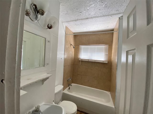 109 Bryan 04, Houston, TX 77011