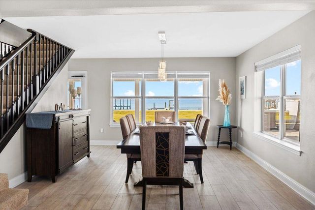 156 shoreline Drive, Mary Esther, FL 32569