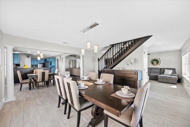 156 shoreline Drive, Mary Esther, FL 32569