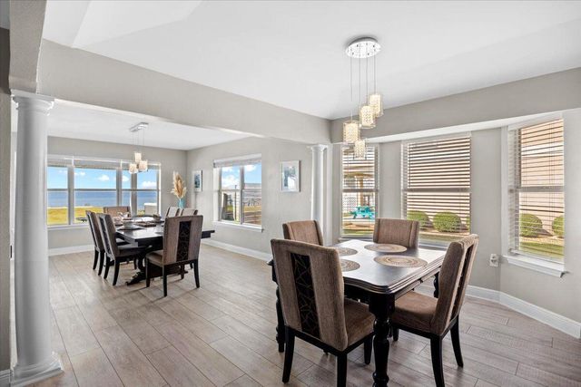 156 shoreline Drive, Mary Esther, FL 32569