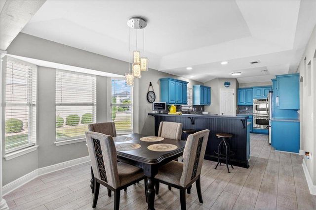 156 shoreline Drive, Mary Esther, FL 32569