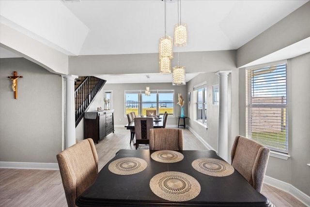 156 shoreline Drive, Mary Esther, FL 32569