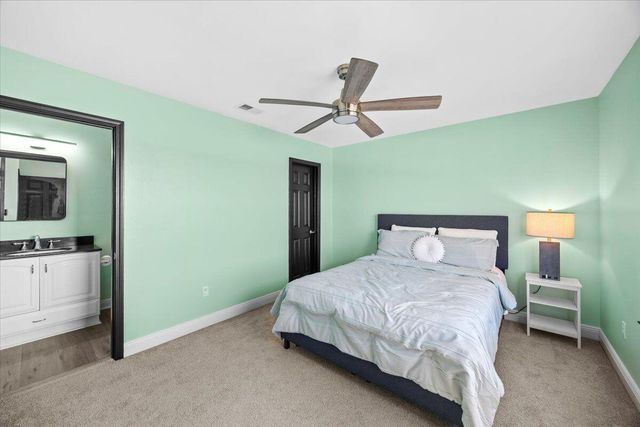 156 shoreline Drive, Mary Esther, FL 32569