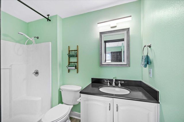 156 shoreline Drive, Mary Esther, FL 32569