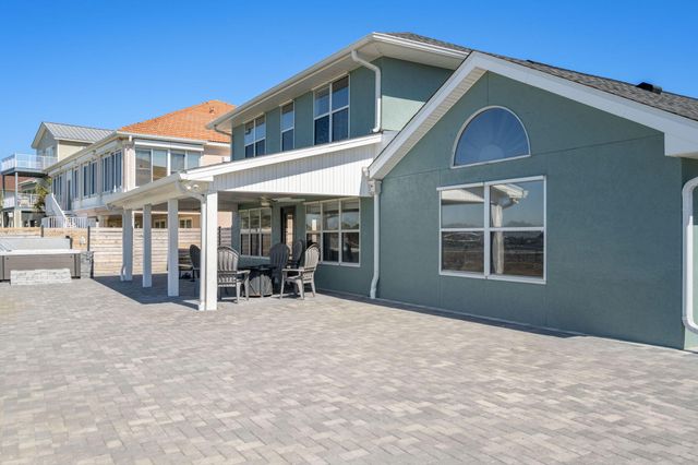 156 shoreline Drive, Mary Esther, FL 32569