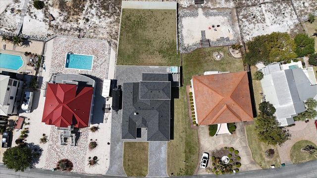 156 shoreline Drive, Mary Esther, FL 32569