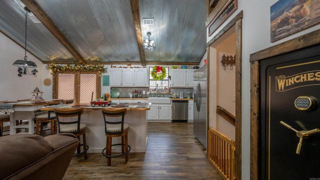 1623 Barren Fork Road, Mount Pleasant, AR 72561