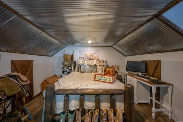 1623 Barren Fork Road, Mount Pleasant, AR 72561