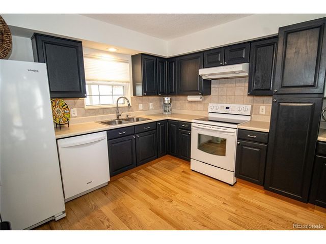 2752 S Heather Gardens Way 303-13, Aurora, CO 80014