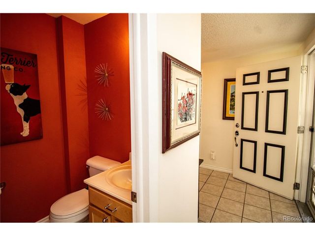 2752 S Heather Gardens Way 303-13, Aurora, CO 80014