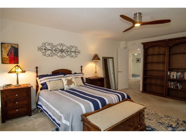 2752 S Heather Gardens Way 303-13, Aurora, CO 80014