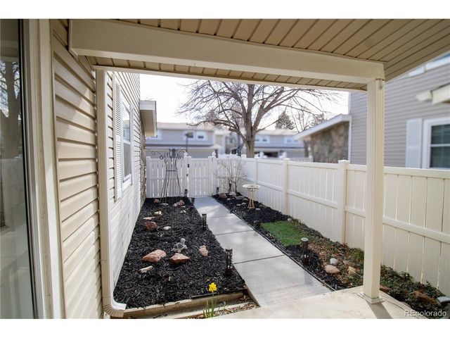 2752 S Heather Gardens Way 303-13, Aurora, CO 80014