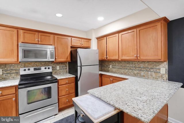 534 WALNUT ST, Reading, PA 19601