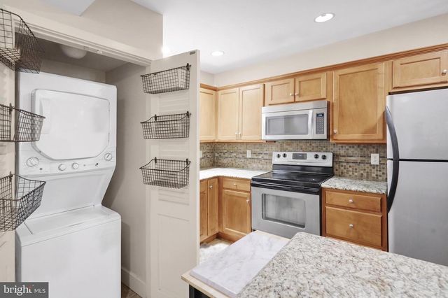 534 WALNUT ST, Reading, PA 19601