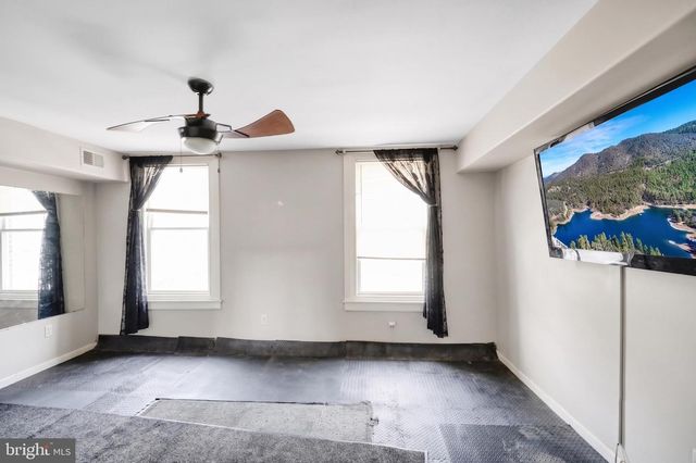 534 WALNUT ST, Reading, PA 19601