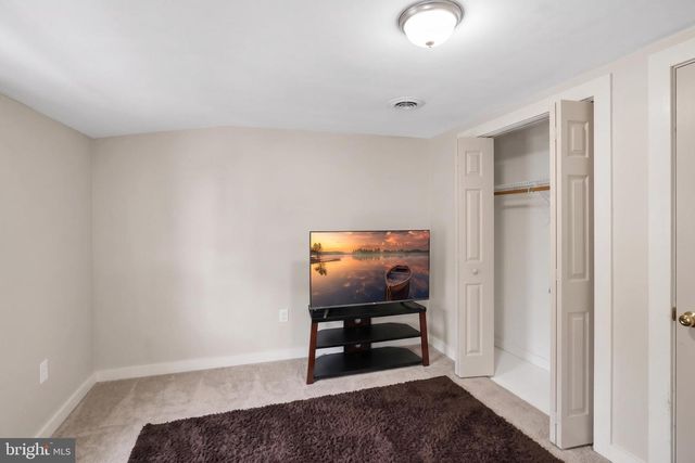 534 WALNUT ST, Reading, PA 19601