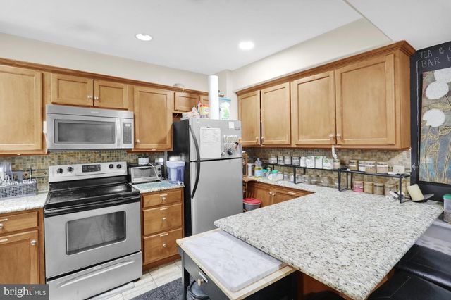 534 WALNUT ST, Reading, PA 19601