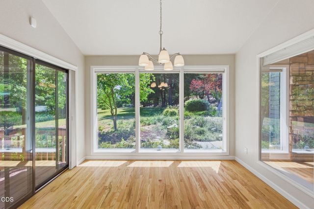 235 Glenoak Lane, Grants Pass, OR 97526
