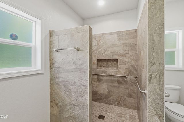 235 Glenoak Lane, Grants Pass, OR 97526