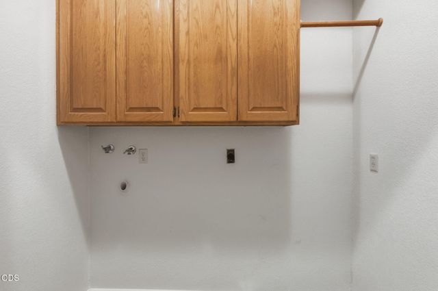 235 Glenoak Lane, Grants Pass, OR 97526