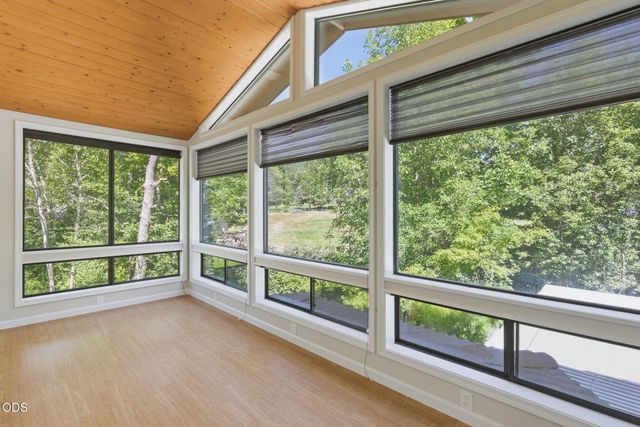 235 Glenoak Lane, Grants Pass, OR 97526