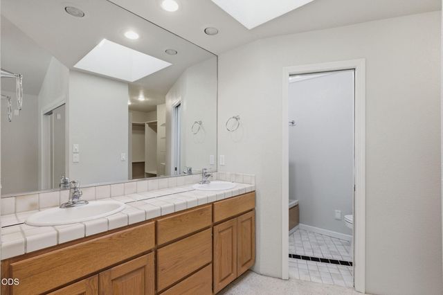 235 Glenoak Lane, Grants Pass, OR 97526