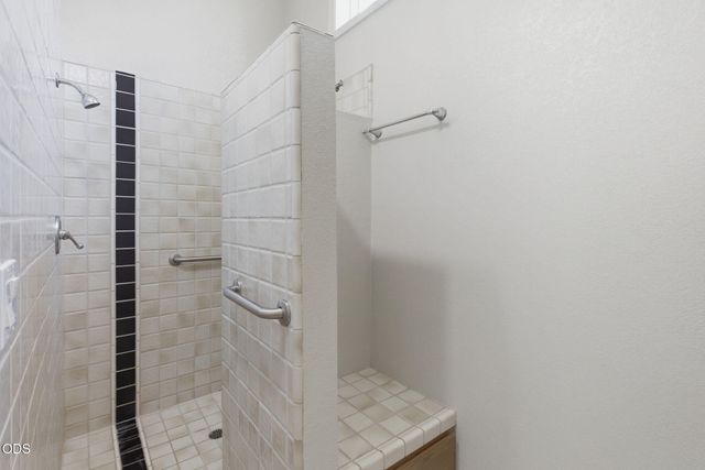 235 Glenoak Lane, Grants Pass, OR 97526