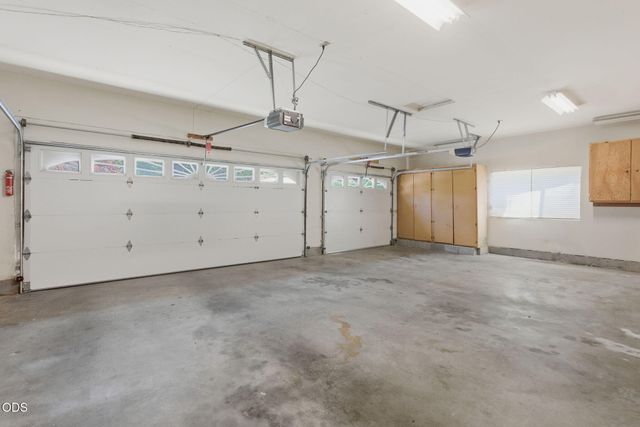 235 Glenoak Lane, Grants Pass, OR 97526