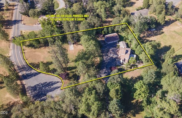 235 Glenoak Lane, Grants Pass, OR 97526