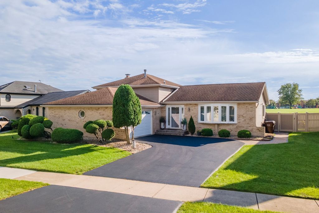 4431 Farmington Avenue, Richton Park, IL 60471 — exterior