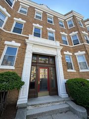 233 Kelton St 12, Boston, MA 02134