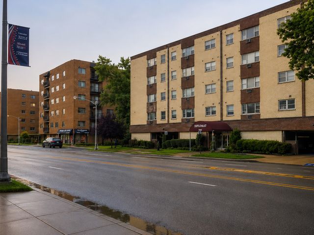 7840 W North Avenue 3A, Elmwood Park, IL 60707