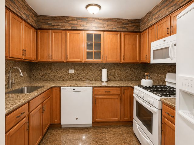 7840 W North Avenue 3A, Elmwood Park, IL 60707