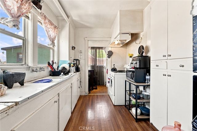 3773 S La Salle Avenue, Los Angeles, CA 90018