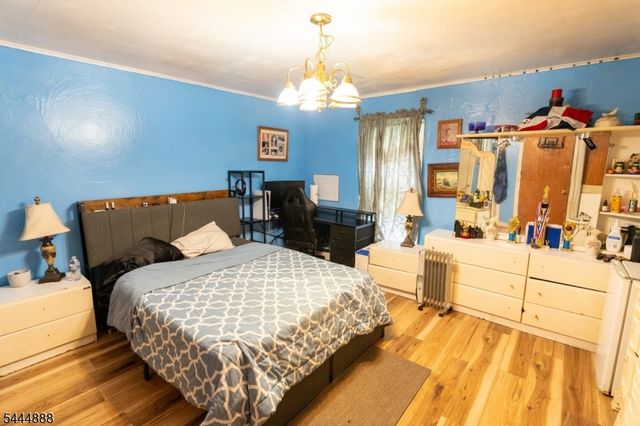 65 Taylor St, Newark City, NJ 07104