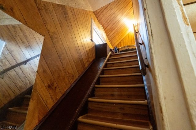 65 Taylor St, Newark City, NJ 07104