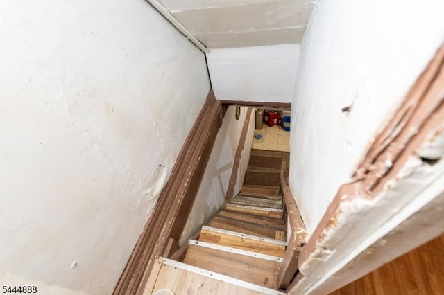 65 Taylor St, Newark City, NJ 07104