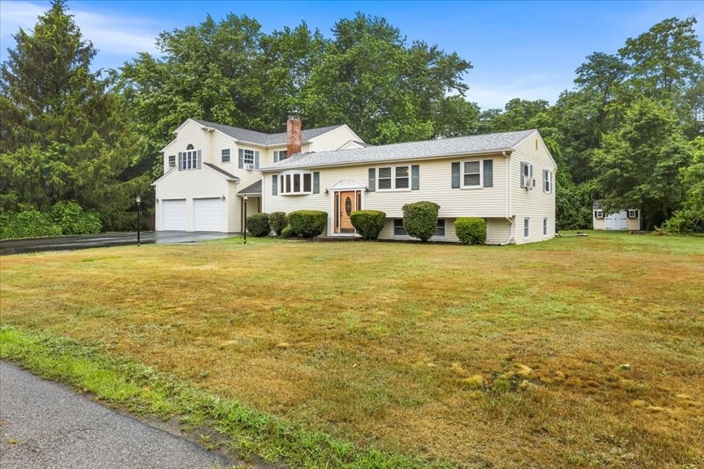 95 Tecumseh Dr, Hanover, MA 02339