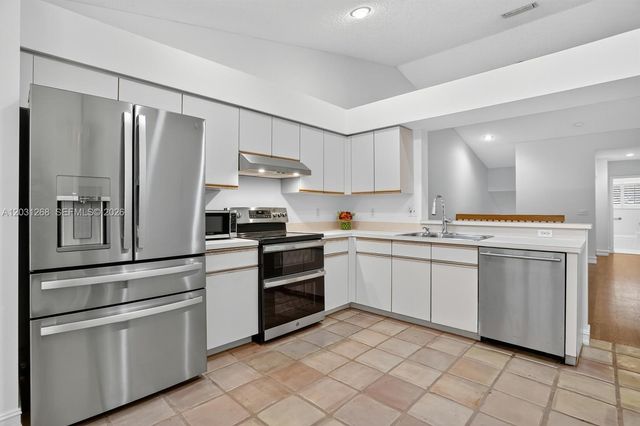7525 NW 61st Terrace 1603, Parkland, FL 33067