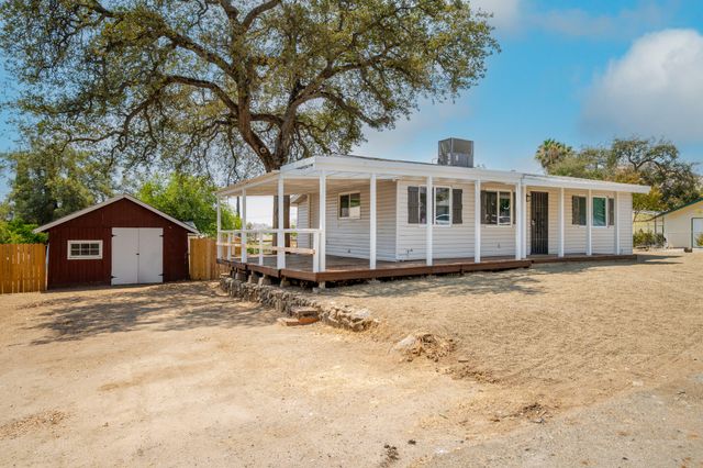 35359 Tennis Avenue, Springville, CA 93265