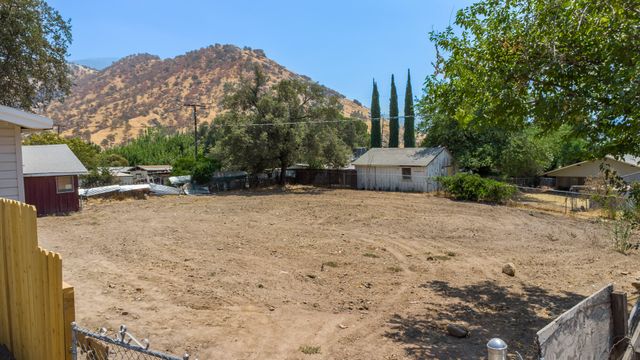 35359 Tennis Avenue, Springville, CA 93265