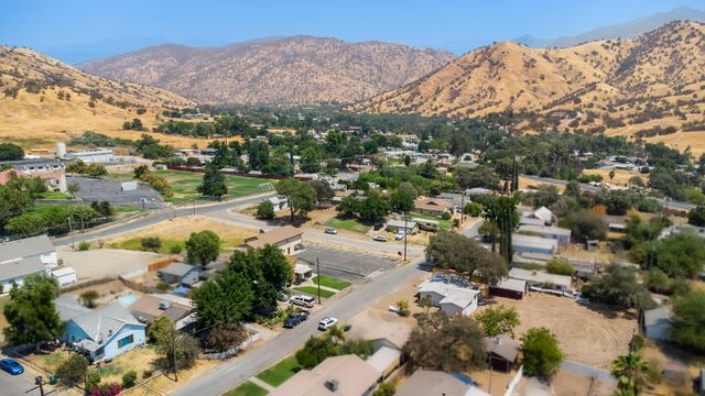 35359 Tennis Avenue, Springville, CA 93265