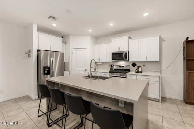 8734 W AGORA Lane, Tolleson, AZ 85353