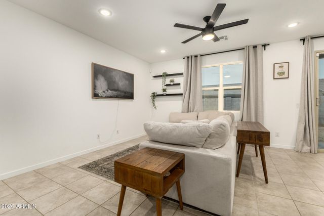 8734 W AGORA Lane, Tolleson, AZ 85353