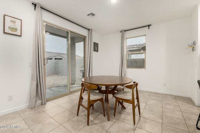 8734 W AGORA Lane, Tolleson, AZ 85353