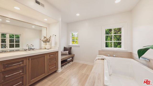 241 19th Street, Santa Monica, CA 90402